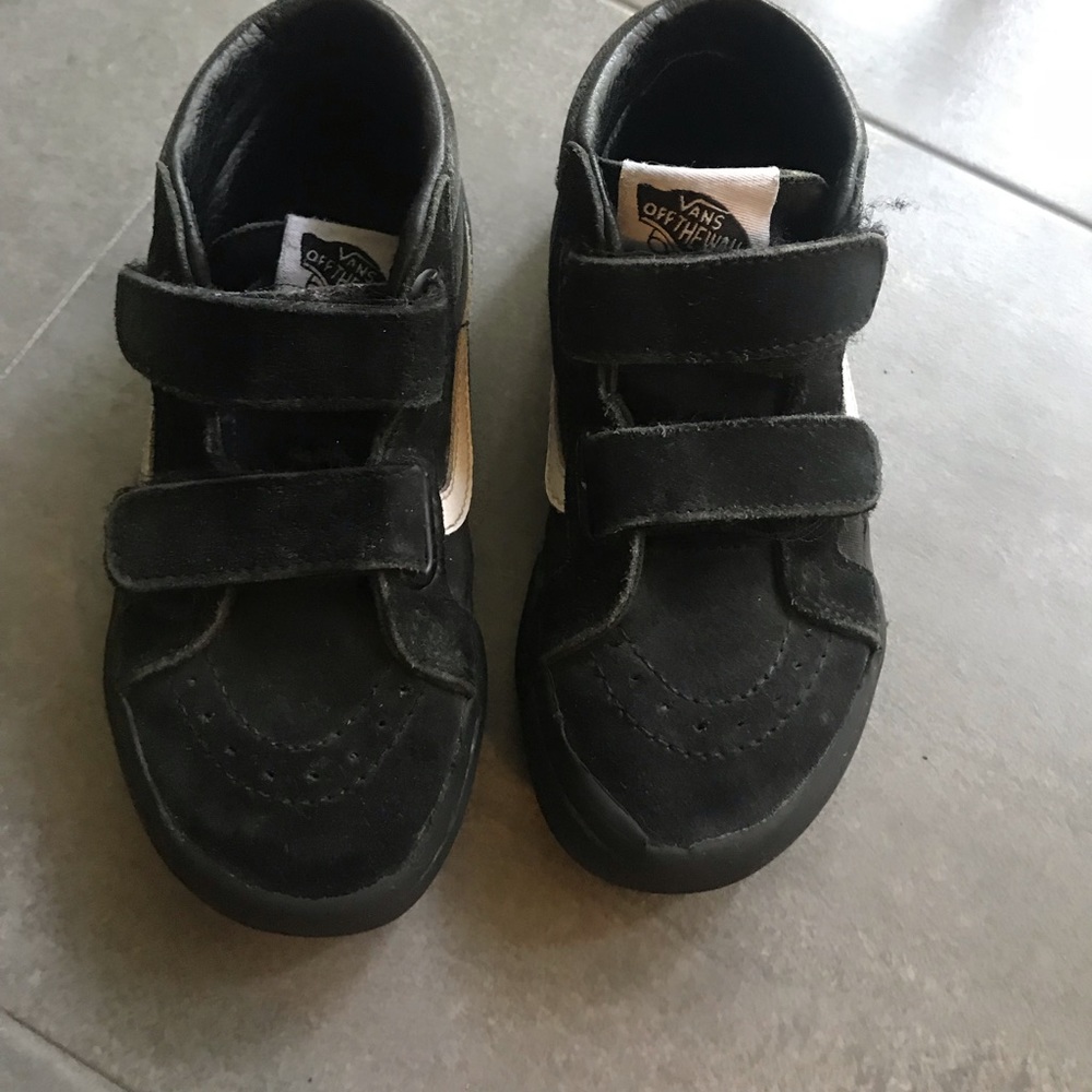Black & white vans